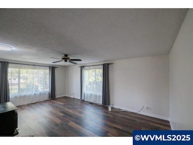 4722 Indiana Ave NE, Salem, OR 97305 - photo 5