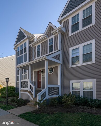 12918C Grays Pointe Rd unit C, Fairfax, VA 22033 - photo 2