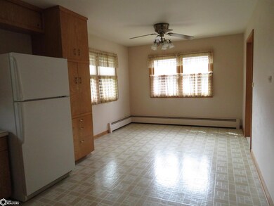 521 6th St NE, Clarion, IA 50525 - photo 5