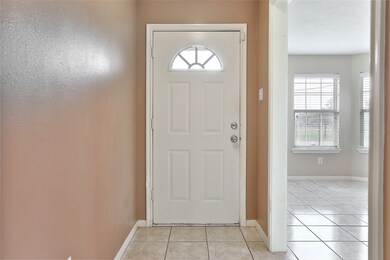 9042 Mcgallion Rd, Houston, TX 77022 - photo 4