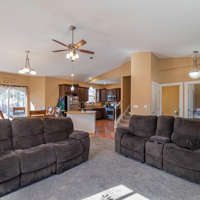710 E MOUNTAIN ASH LP-20