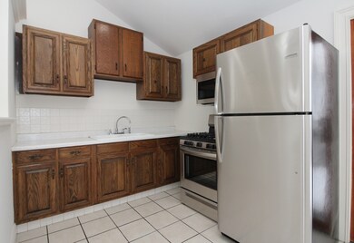 2531 Sequoit Rd, Waukegan, IL 60087 - photo 3