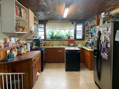 1992 Williams Hwy, Grants Pass, OR 97527 - photo 5