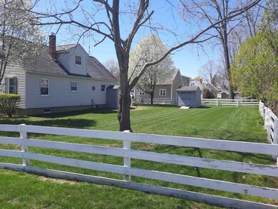 21 Sioux Ave, Nashua, NH 03063 - photo 5