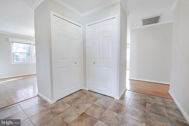 4127 Point Hollow Ln, Fairfax, VA 22033 - photo 3