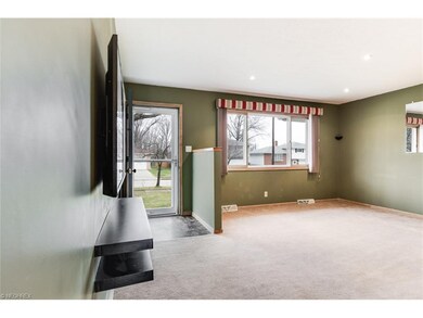 1901 Ridgewick Dr, Wickliffe, OH 44092 - photo 4