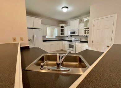 2621 Arrow Point Blvd, Eagle Pass, TX 78852 - photo 6