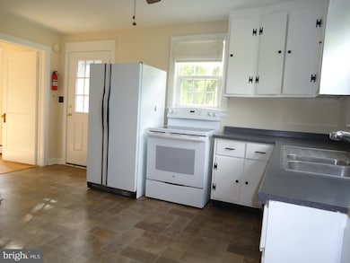 11812 Prices Distillery Rd, Damascus, MD 20872 - photo 6