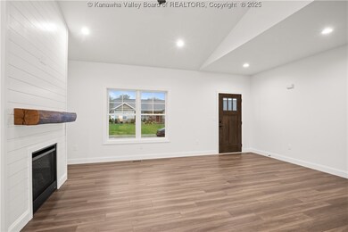 24 Lenore Cir, Fraziers Bottom, WV 25082 - photo 7