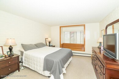 HunterCreekProp-221-bedroom