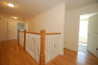 122 Brookview Dr unit 29, Hooksett, NH 03106 - photo 2