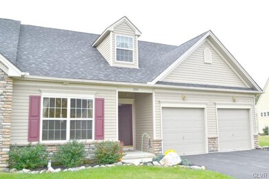 4242 Belmont Cir, Whitehall, PA 18052 - photo 2