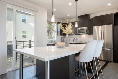 2476 Via Alta, San Diego, CA 92123 - photo 4