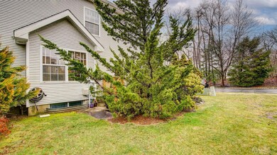 20 Jill Ct, Monmouth Junction, NJ 08852 - photo 4