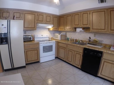 628 Randall Way, Matawan, NJ 07747 - photo 2