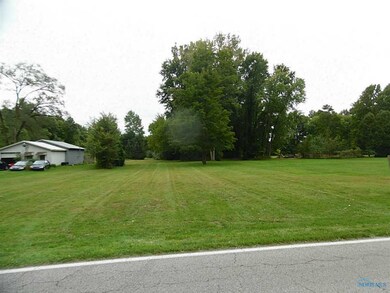 Land. LOT AREA - Front
