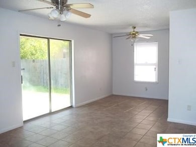 105 Mcfarland Dr, Copperas Cove, TX 76522 - photo 3