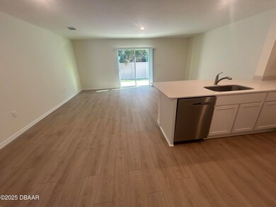 521 Zinfandel Dr, Daytona Beach, FL 32117 - photo 4