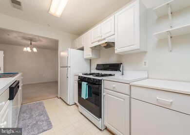 655 Burtons Cove Way unit 2, Annapolis, MD 21401 - photo 2