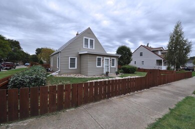 922 4th Ave W copy