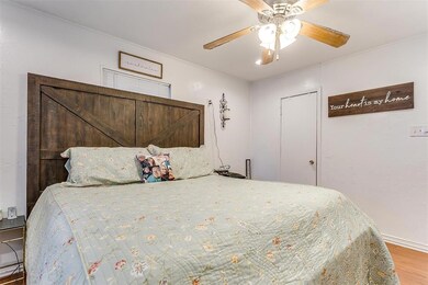 526 N Avenue A, Springtown, TX 76082 - photo 6