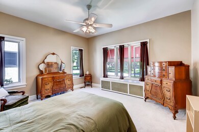 424 S Mitchell Ave, Elmhurst, IL 60126 - photo 4