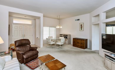 21008 N Verde Ridge Dr-large-003-21-Livi