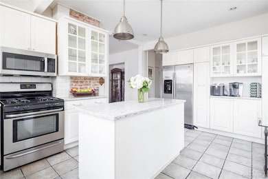 15 Bayside Ave, Oyster Bay, NY 11771 - photo 5