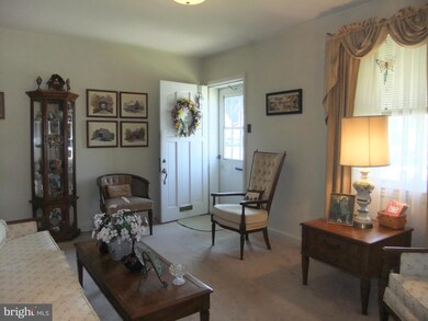 1056 Fairview Rd, Hagerstown, MD 21742 - photo 2