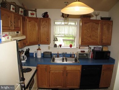 234 S Lime St, Quarryville, PA 17566 - photo 6