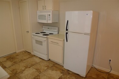 407 N 9th St, Beasley, TX 77417 - photo 5