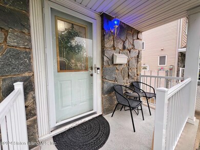 393 Montreal Ave, Staten Island, NY 10306 - photo 4