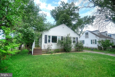 8 Bishops Ln, Catonsville, MD 21228 - photo 2