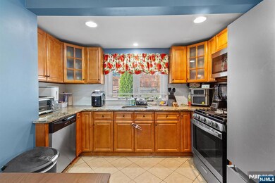 34 Avenue B, Haledon, NJ 07508 - photo 5