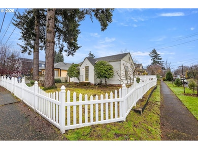 7104 SE Tolman St, Portland, OR 97206 - photo 2