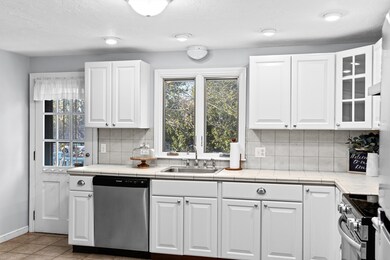 44 Meeting House Ln, Scituate, MA 02066 - photo 4