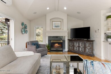 21 Hackamore Rd W MLS-18