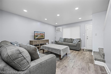 29273 Tessmer Ct unit 87, Madison Heights, MI 48071 - photo 3