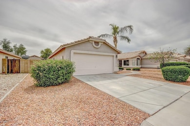 13377 W Saguaro-Front (2)
