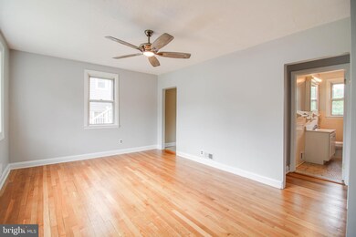 3 Holmes Ave, Catonsville, MD 21228 - photo 2