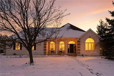 5519 Manhattan Dr, Lorain, OH 44053 - photo 2