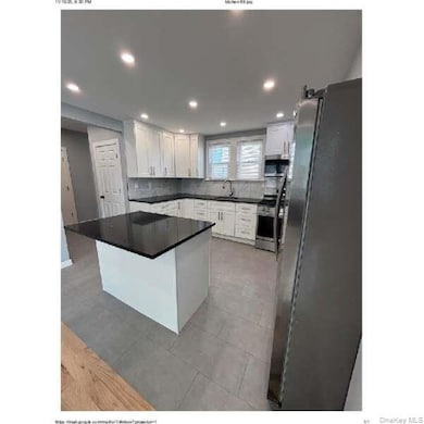 89 N Grove St unit 1, Valley Stream, NY 11580 - photo 6