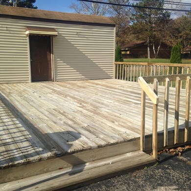 989 Exeter Rd, Columbus, OH 43213 - photo 5