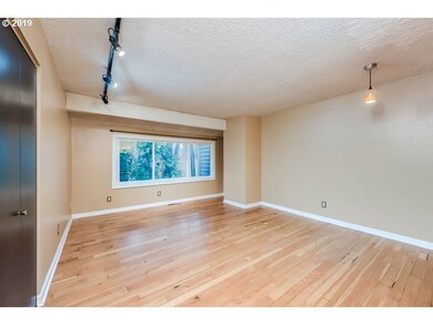 Bedroom, Primary
