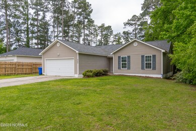 300 Parkwood Dr, Jacksonville, NC 28546 - photo 2