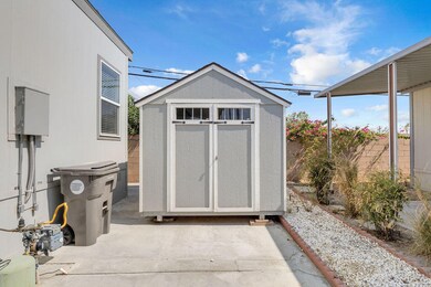 70 Mesa Dr, Cathedral City, CA 92234 - photo 4