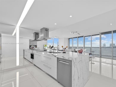 Icon Brickell Tower 2 unit 3801, Miami, FL 33131 - photo 5