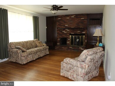 2 Merkling St, Swedesboro, NJ 08085 - photo 3