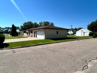 410 Bayard St, Stratton, NE 69043 - photo 4