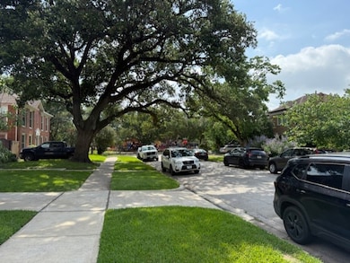 street view, walk distance to playground